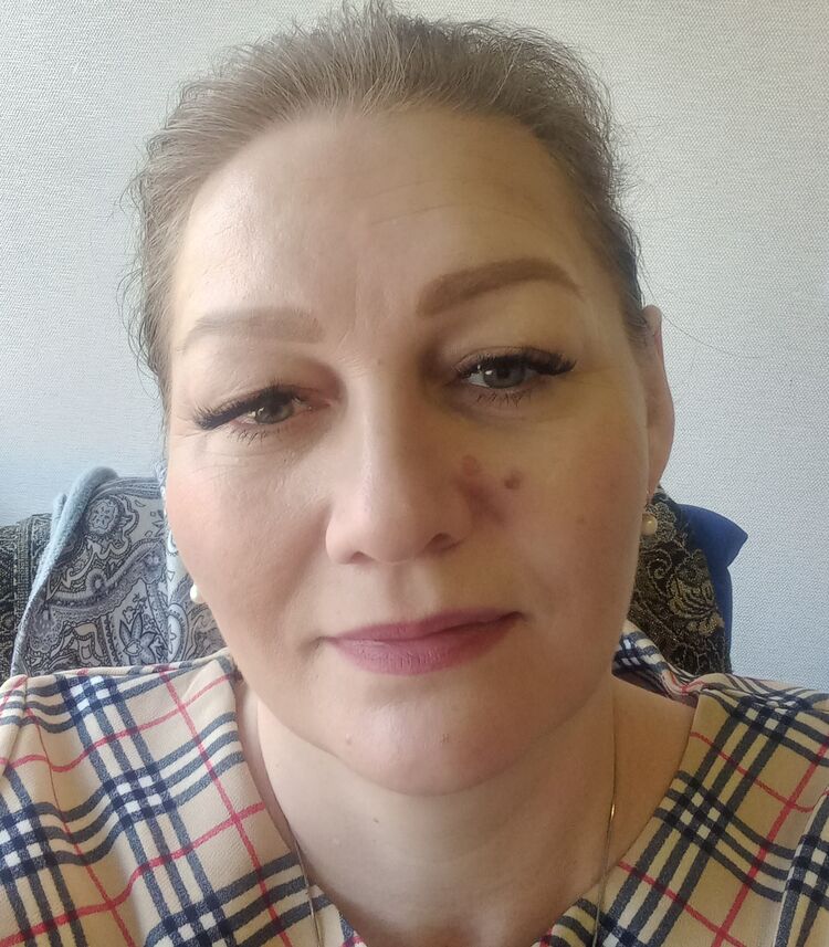  42333715  Elena, 42 ,    