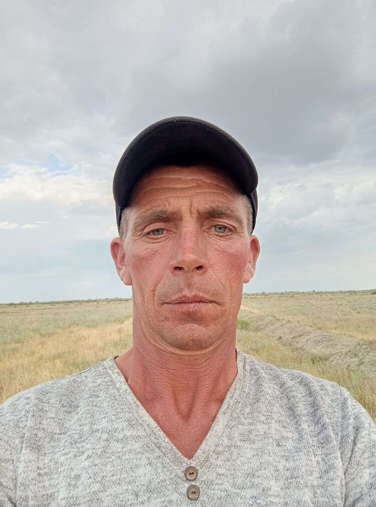  ,   Viktor, 40 ,   c , 
