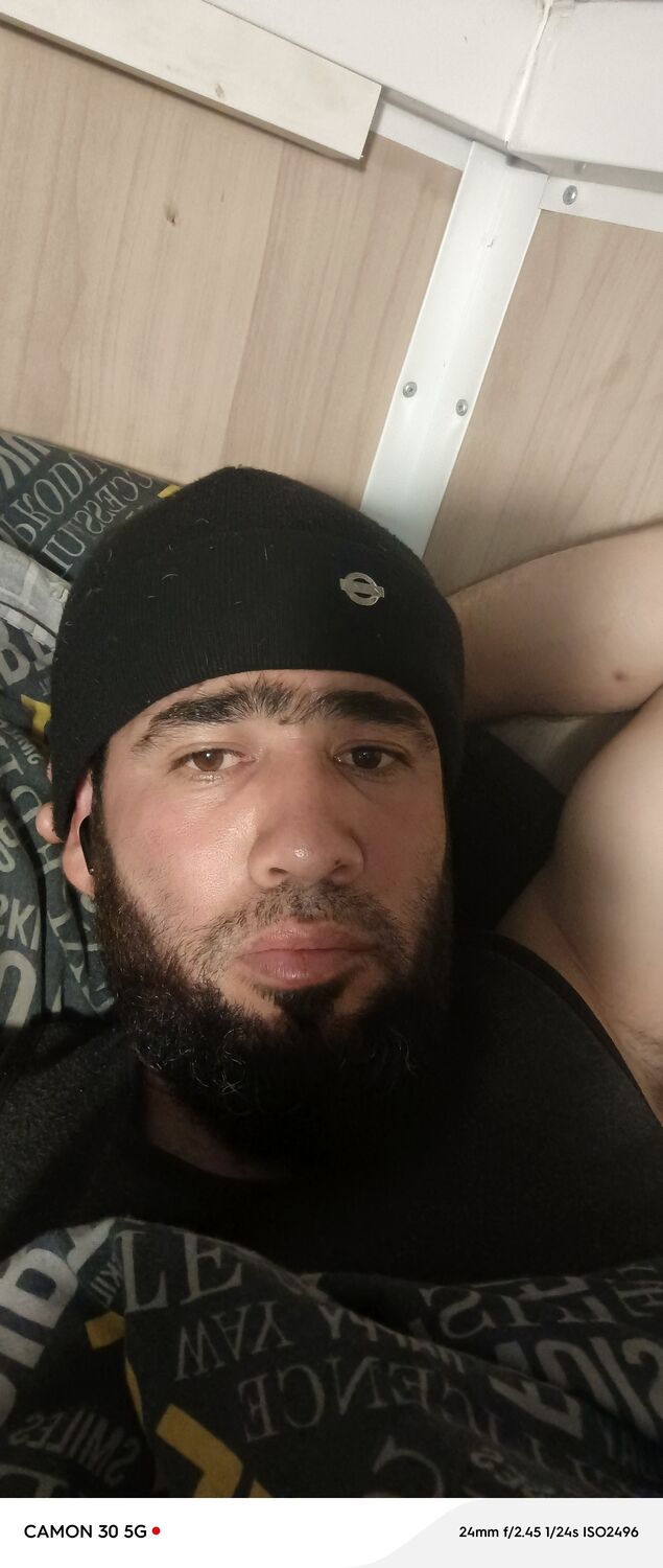  46211235  Begzod, 36 ,    