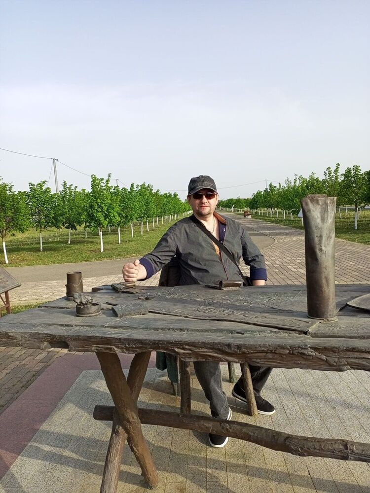  44025435  Oleg, 45 ,    