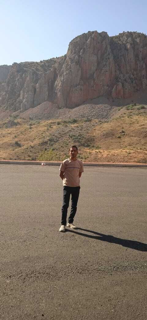  ,   Ovik, 40 ,     