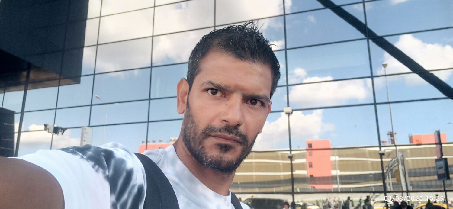  52940635  Sayed, 41 ,    