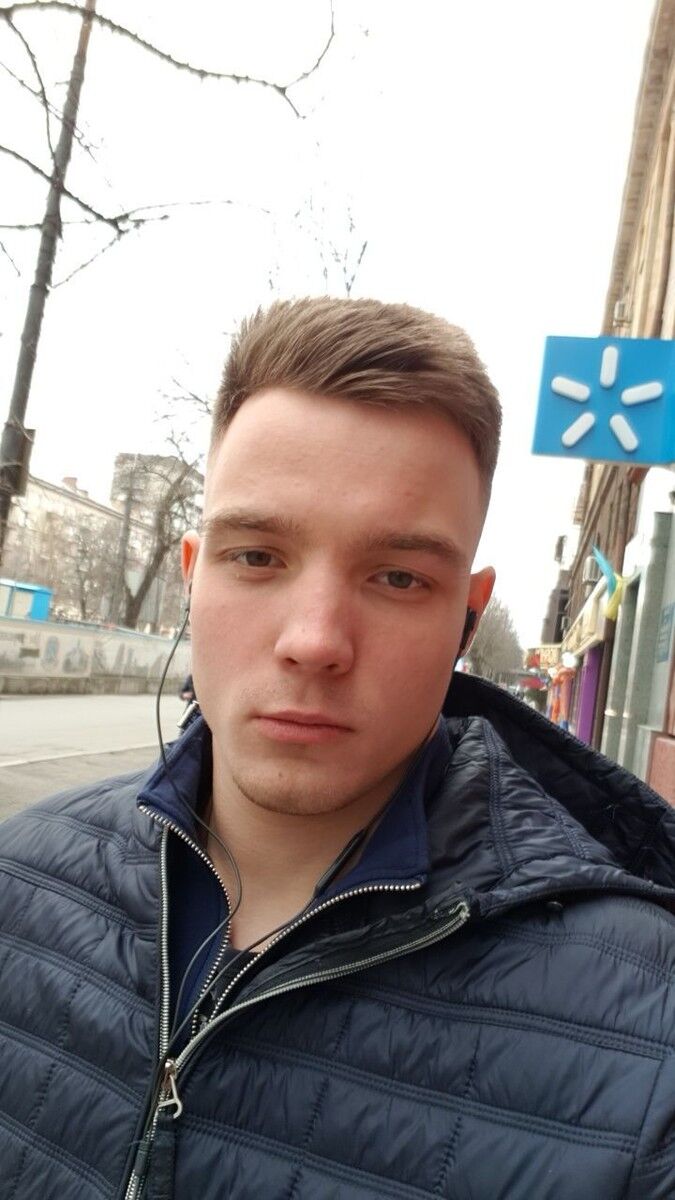  15718025  , 24 ,    