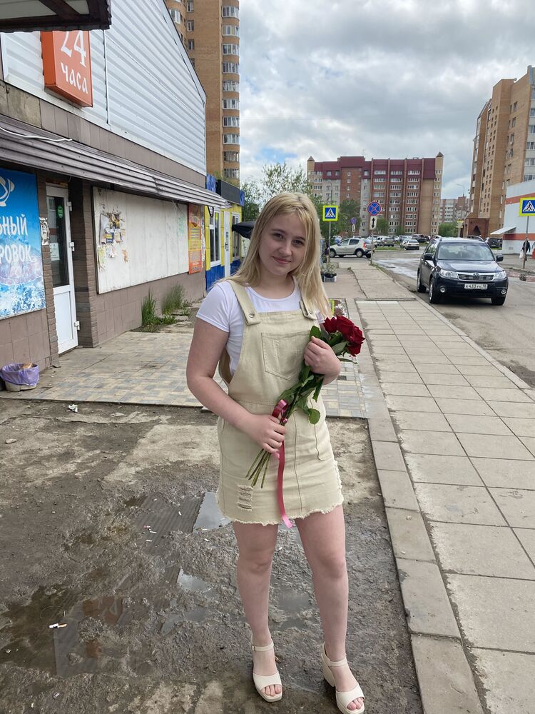 Фото 27270265 девушки Марина, 21 год, ищет знакомства в Воткинске