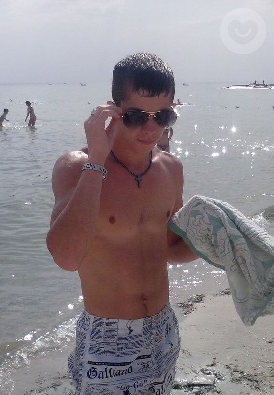  38647245  Alex, 31 ,    