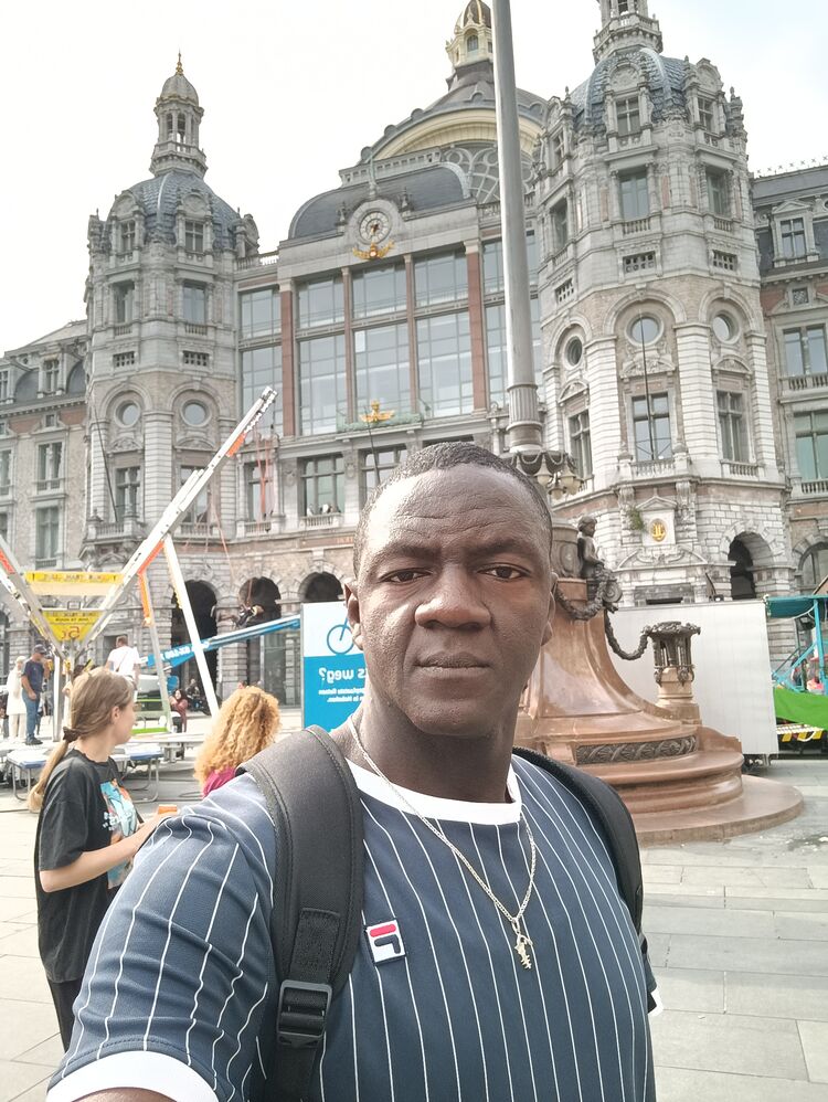  31196435  Jeff, 40 ,    Antwerp