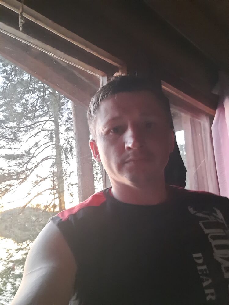  52903345  , 37 ,    