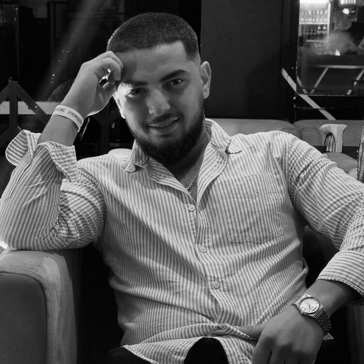  52724415  Mehman, 24 ,    