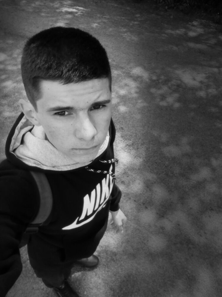  -,   Victor, 26 ,   