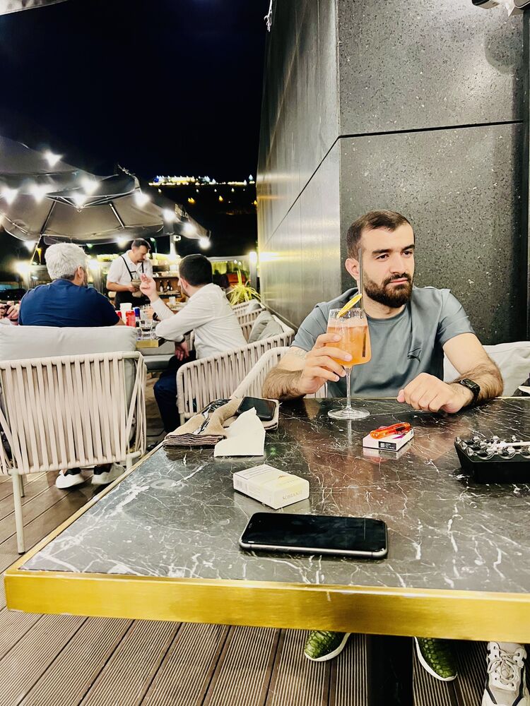  ,   EFE, 32 ,   ,   