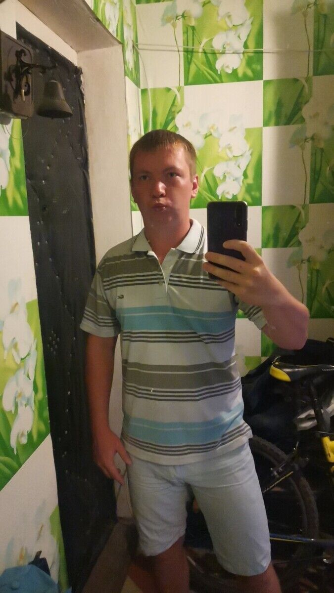  21879715  , 32 ,    