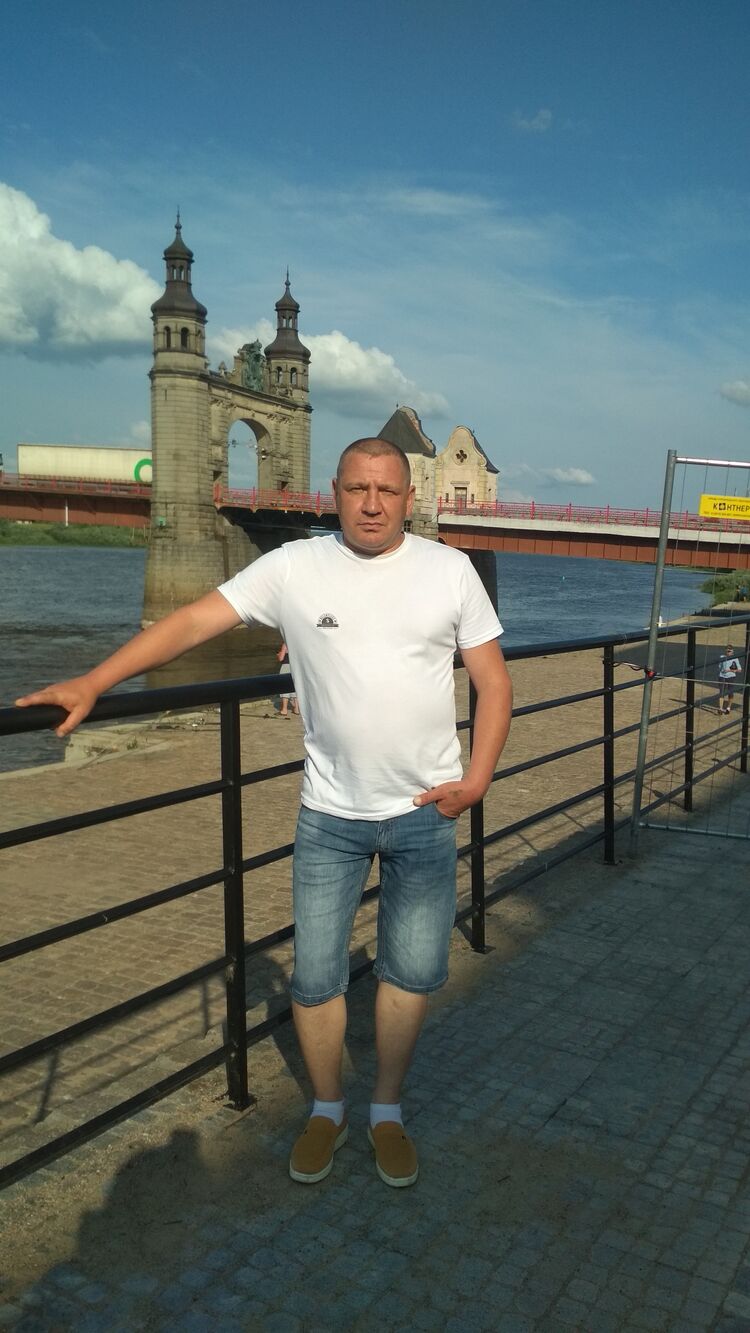  ,   Ivan, 44 ,   , 
