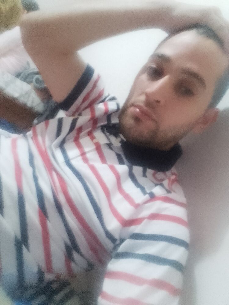  Algiers,   Isslam, 31 ,   ,   