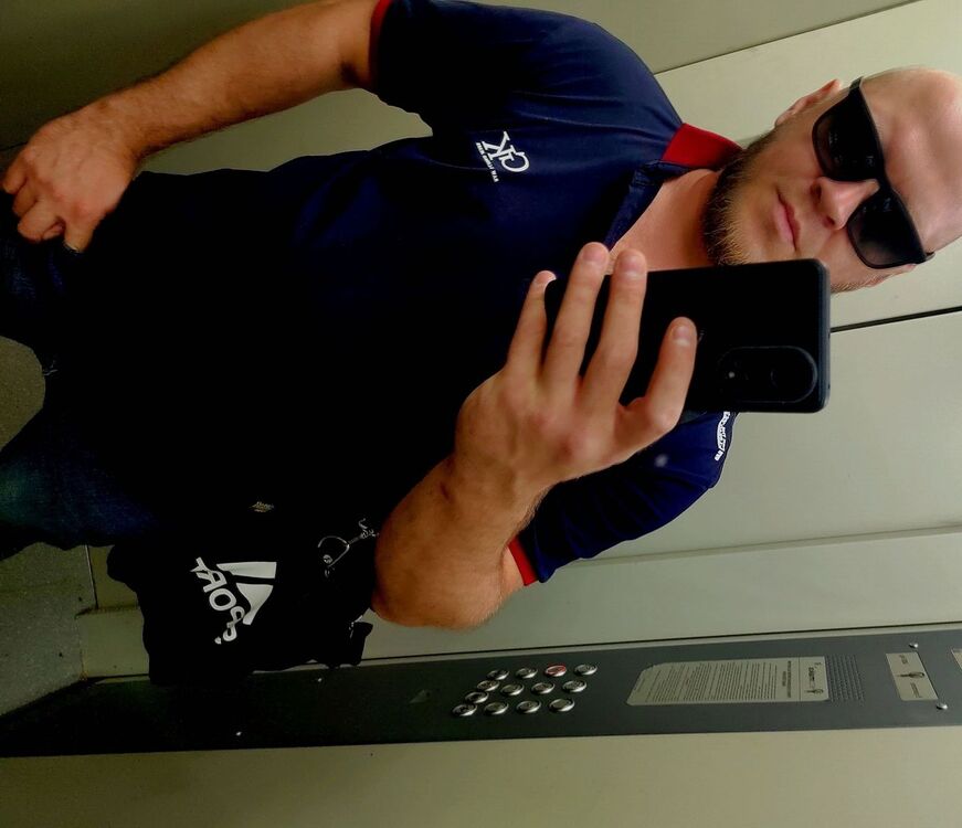  41293985  Vladimir, 39 ,    