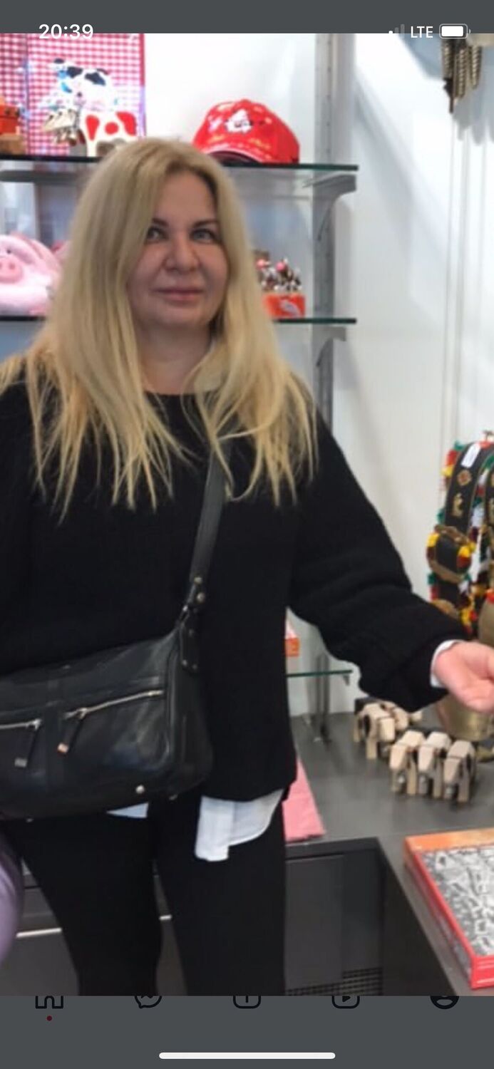  ,   Gogo, 53 ,   c 