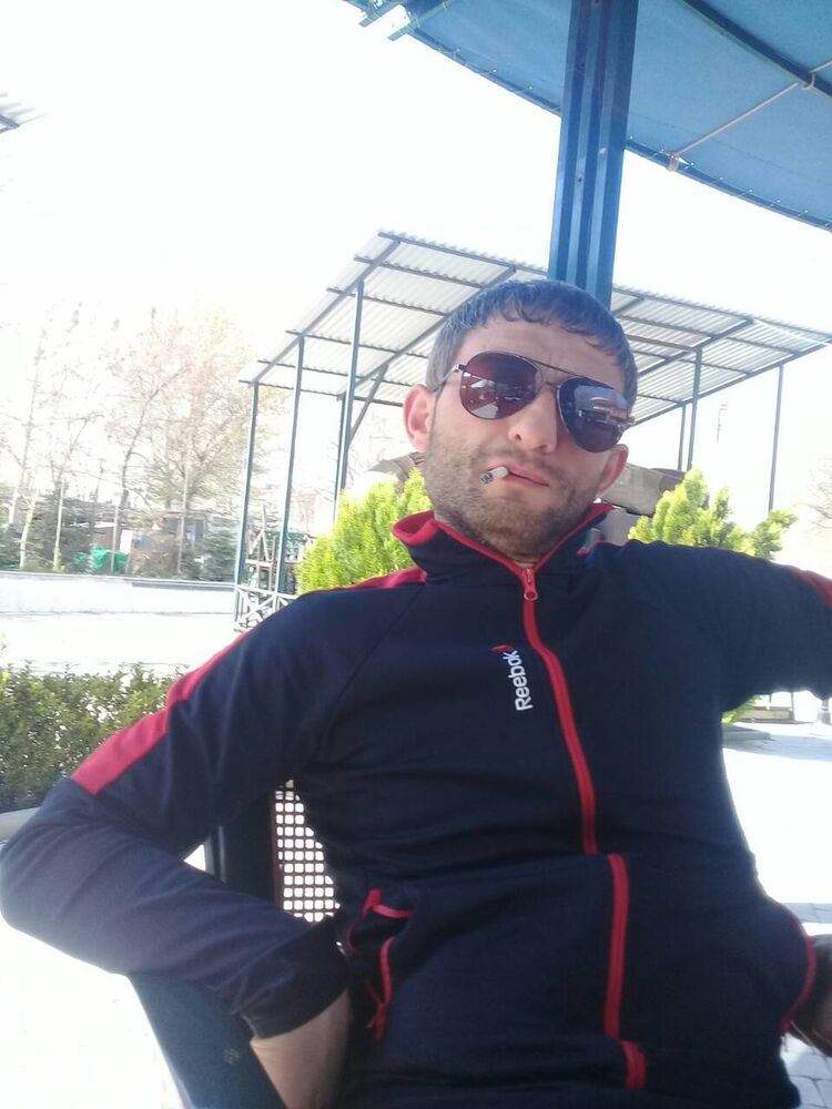  ,   Karen, 39 ,   ,   , c 
