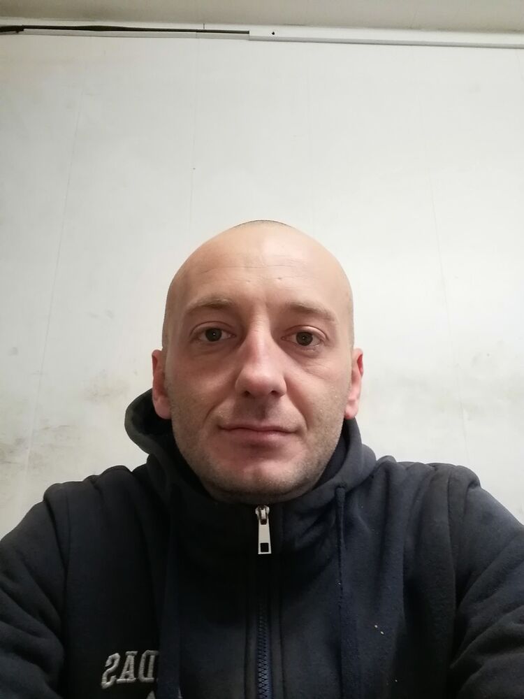  18295945  , 36 ,    