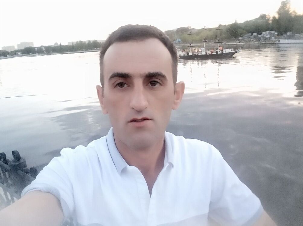  27313825  Roma, 40 ,    