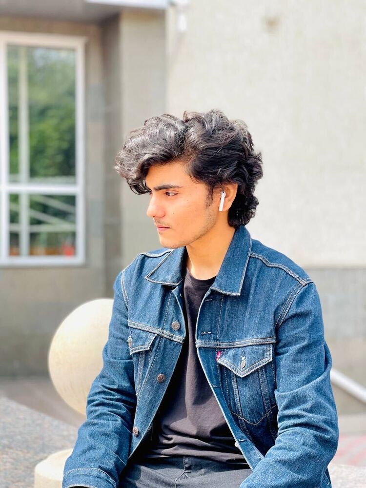  ,   Abbas, 25 ,   ,   