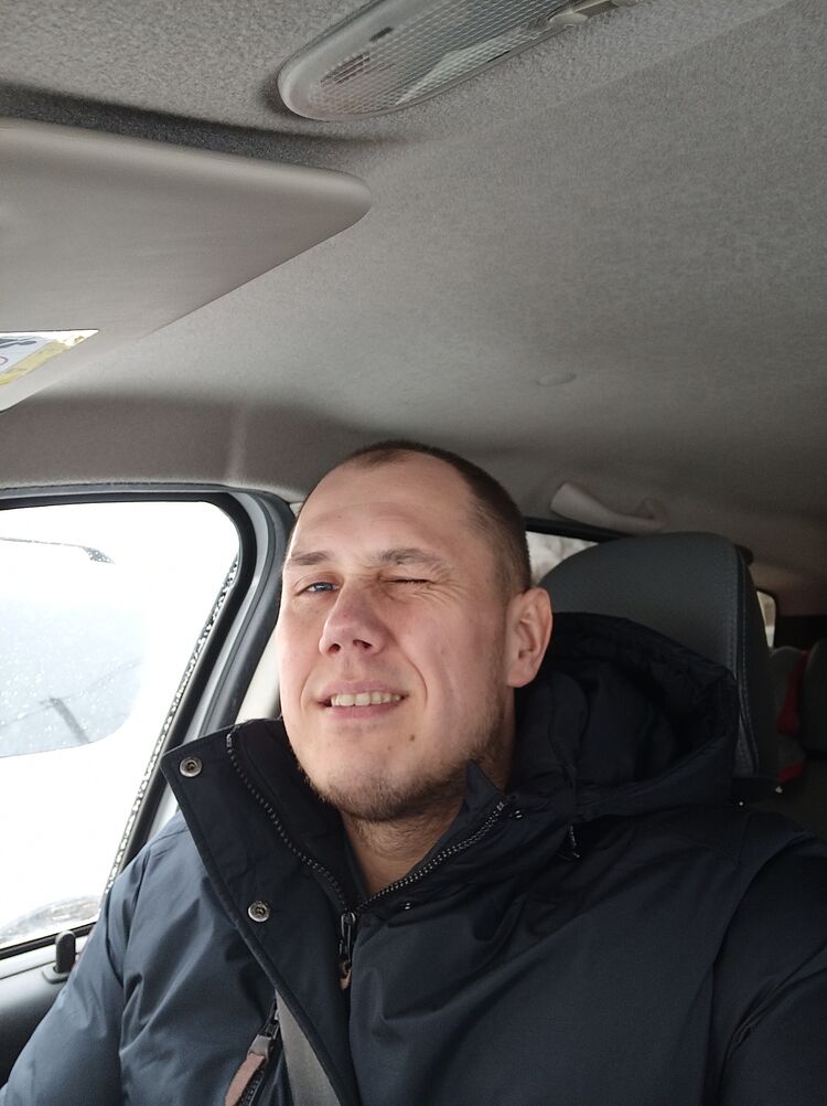  33170025  Vitaliy, 39 ,    