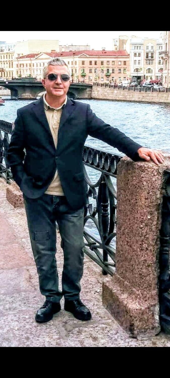  ,   Garry, 48 ,  
