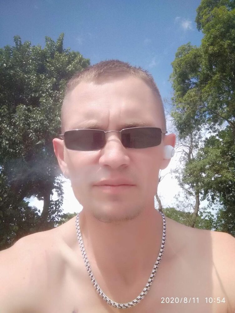  22828595  , 42 ,    