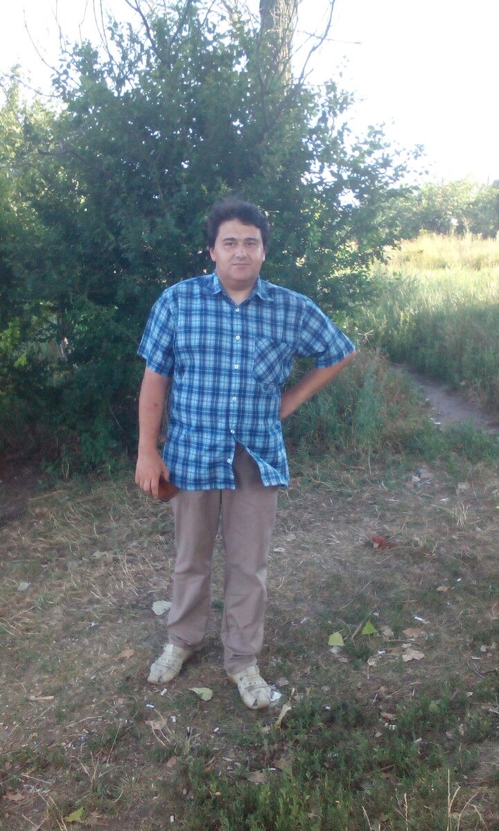  ,   Zhenya, 44 ,   