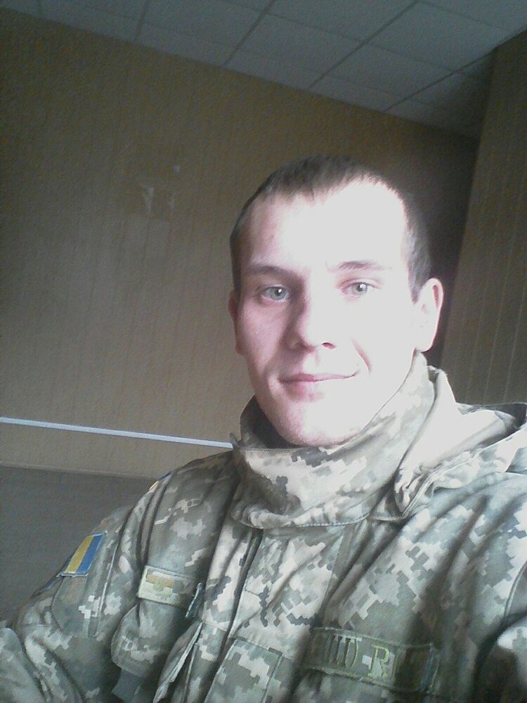  8918745  Gomer, 28 ,    