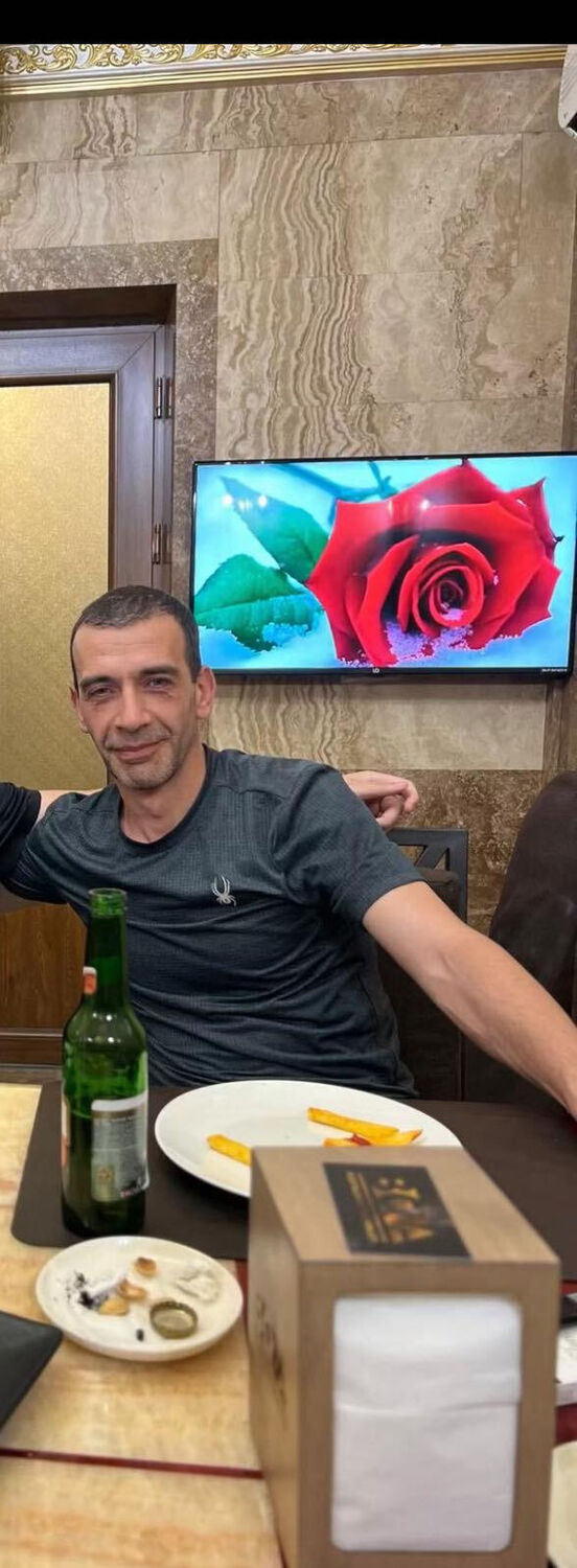  52731855  Artavazd, 43 ,    