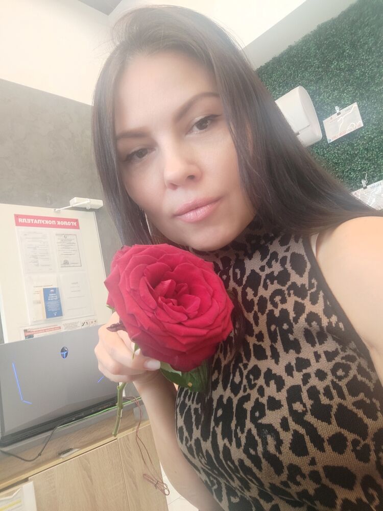  52538025  Mari, 42 ,    --