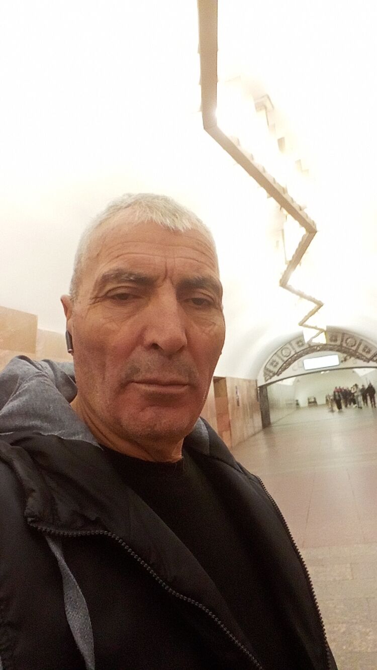 46611765  Burhan, 60 ,    
