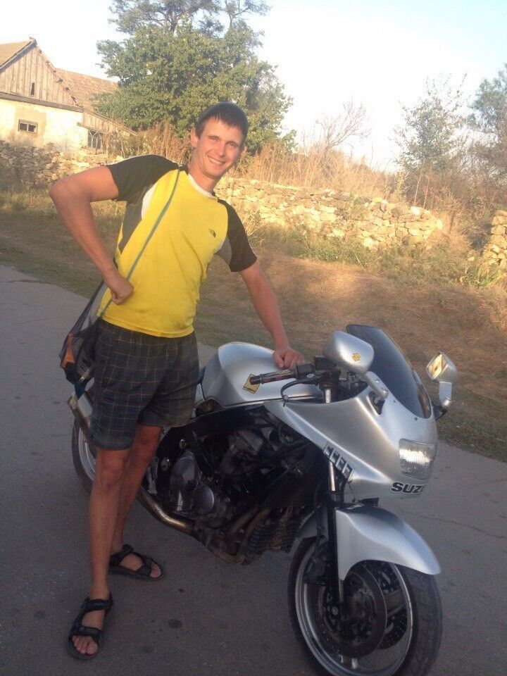  9398765  , 40 ,    