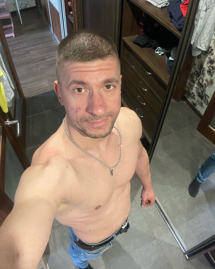  44108445  , 40 ,    