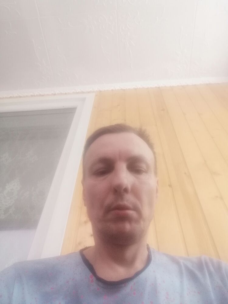  40439305  , 47 ,    