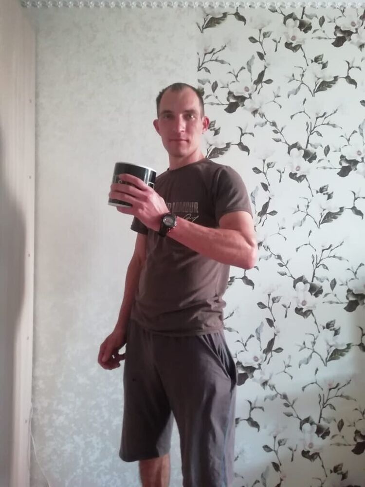  21570595  , 33 ,     