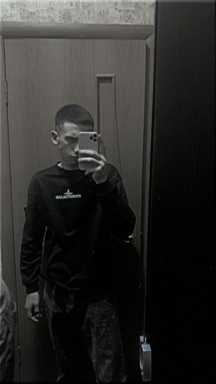  44746765  Maksim, 22 ,    