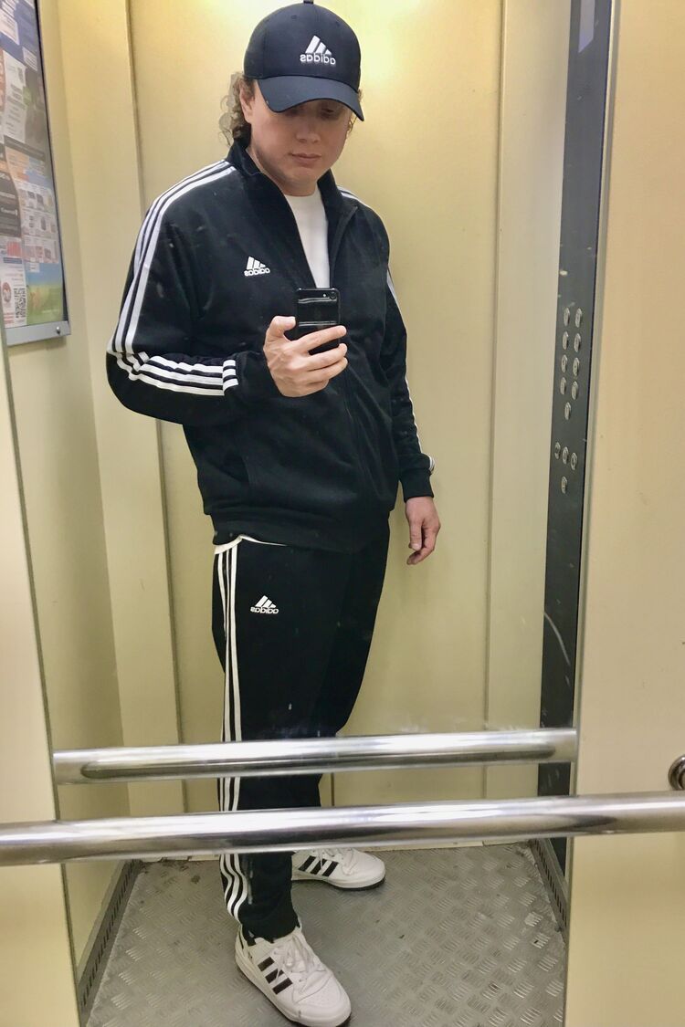  52802055  , 28 ,    