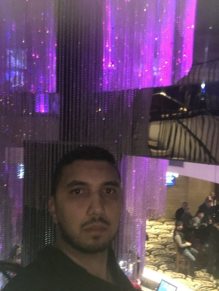  ,   Artur Gold, 38 ,   ,   , c 