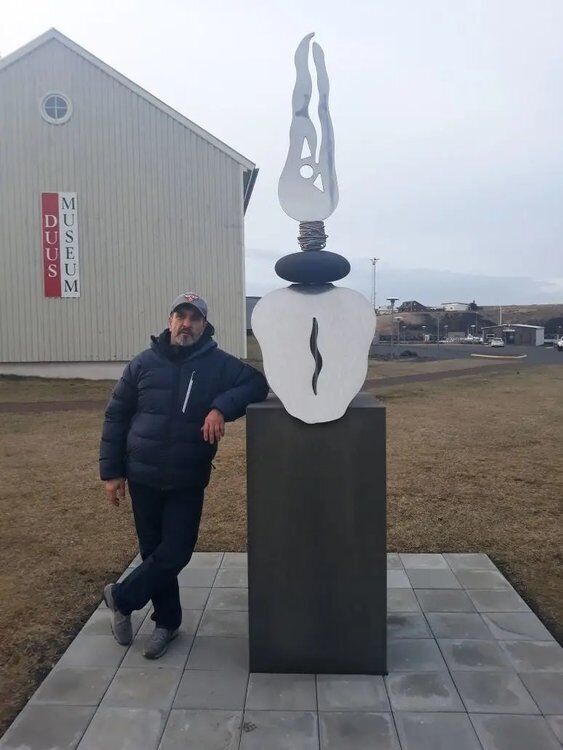  42398995  , 57 ,    