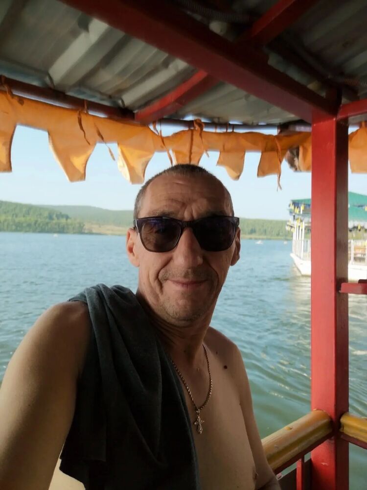  46113035  Slava, 51 ,    