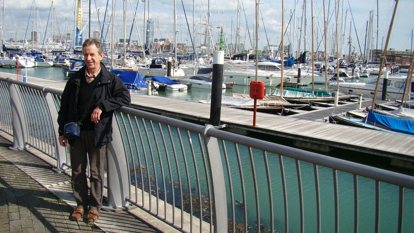  53495125  Tomas, 40 ,    