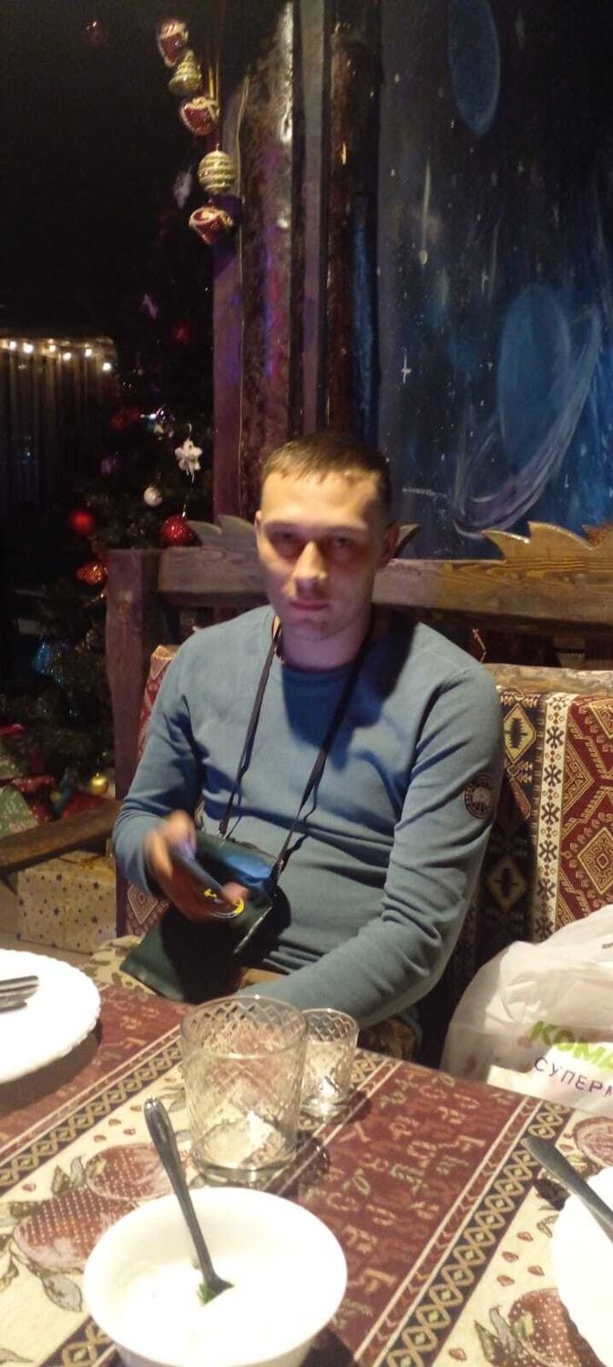  48615255  Maks, 29 ,    