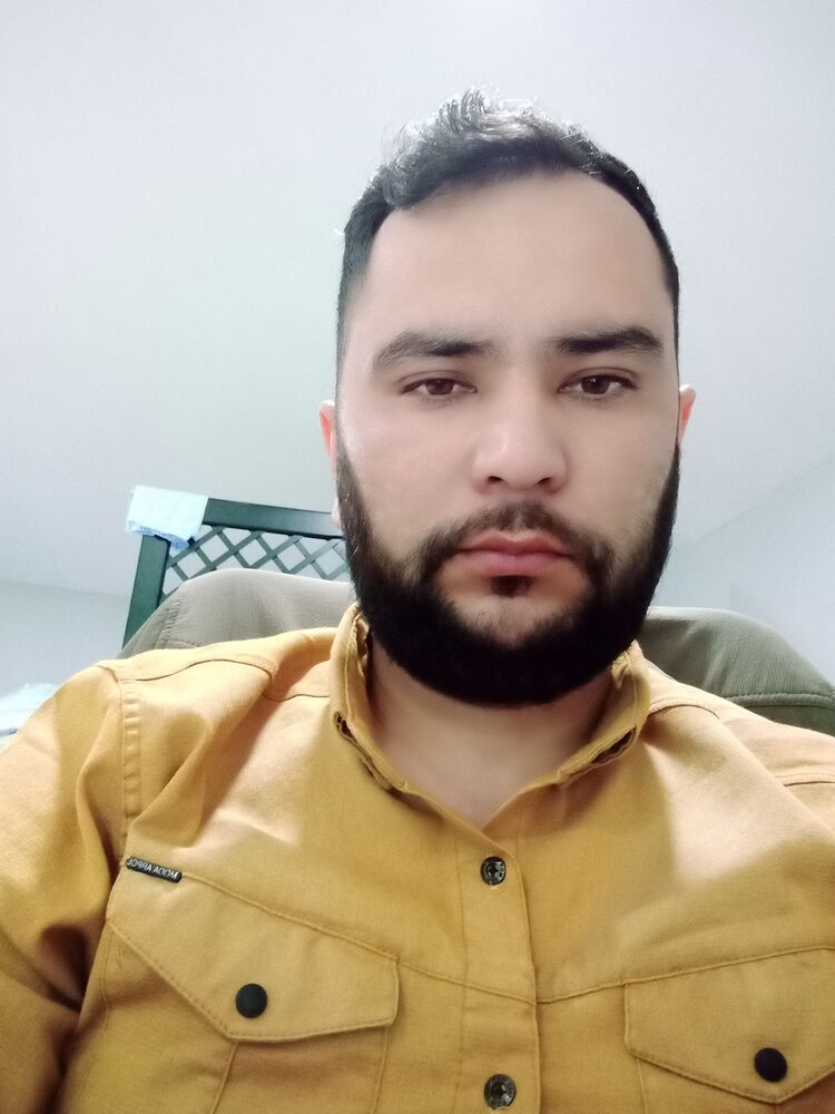  22760215  Ilhom, 33 ,    