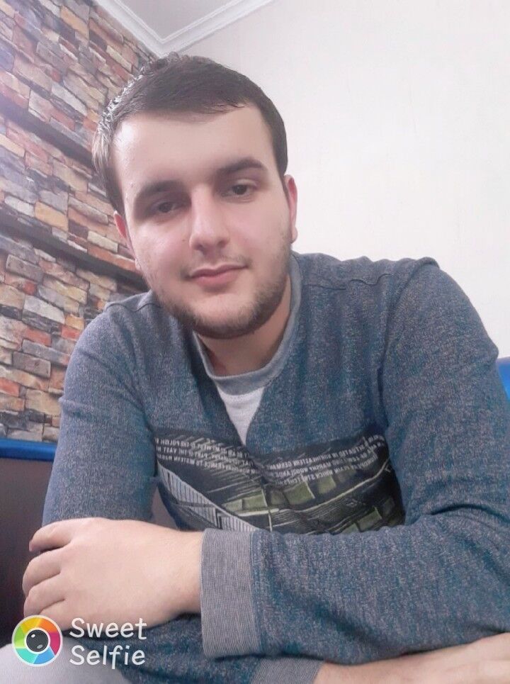  18617015  Nihad, 24 ,    