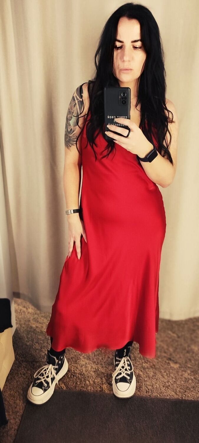  40269845  Nati, 34 ,    