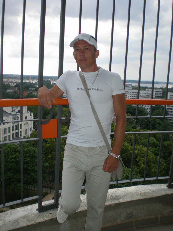  ,   Oleg, 44 ,   