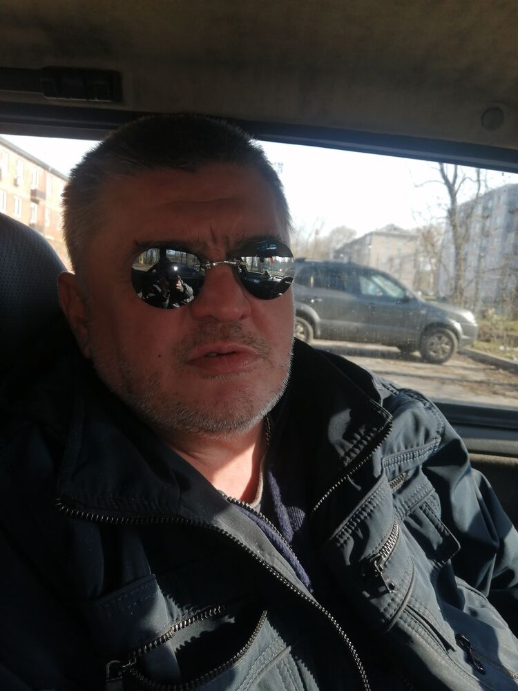  30203085  Vitaly, 55 ,     
