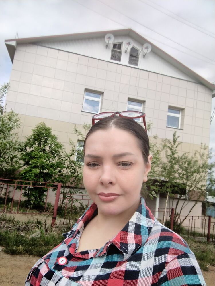  52029205  , 32 ,    