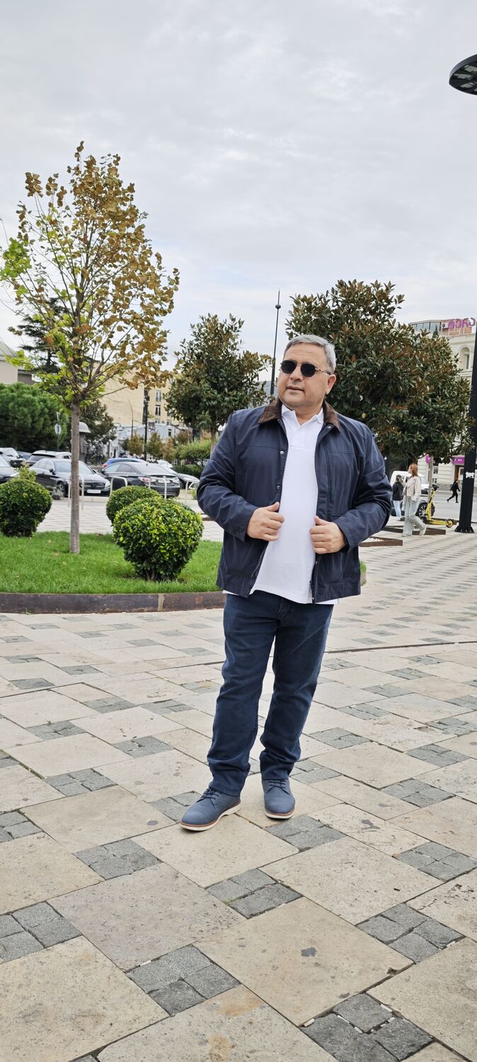  53865695  Avaz, 49 ,    