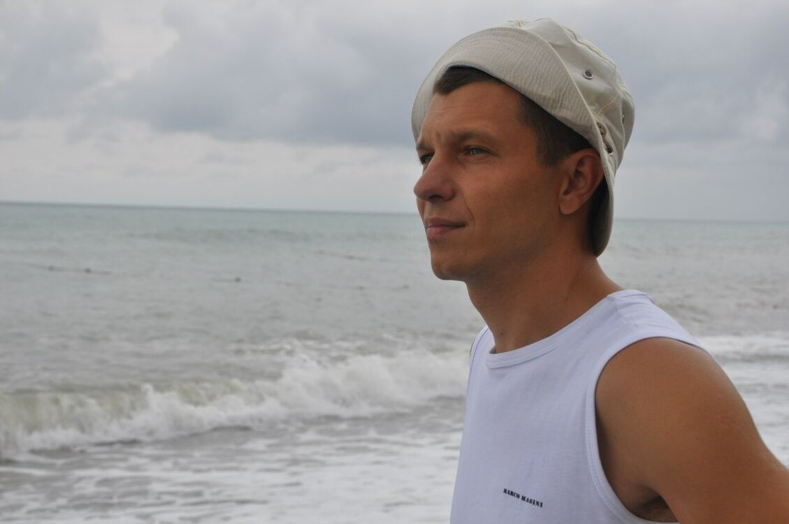  -,   , 44 ,   